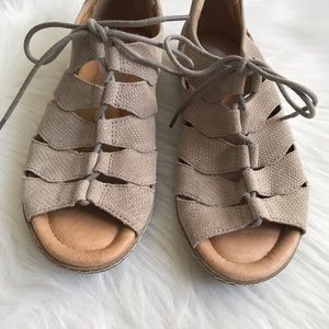 earth plover sandals